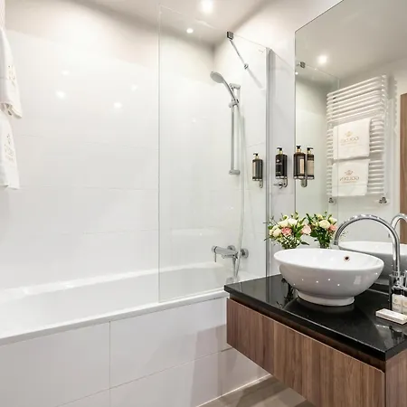 Modern In Platinum Towers - Wronia *