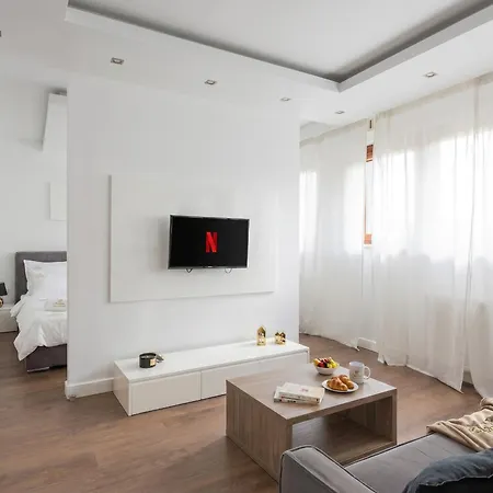 Modern In Platinum Towers - Wronia * Warszawa
