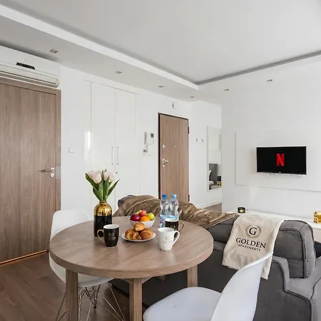 Modern In Platinum Towers - Wronia *