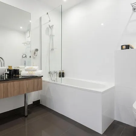 Modern In Platinum Towers - Wronia